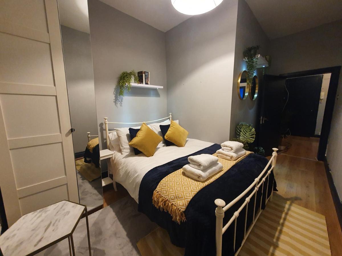 גלאזגו Cosy 3 Bedroom Flat In City Centre מראה חיצוני תמונה
